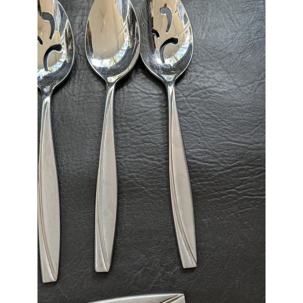 Lot of 8 Oneida Camlynn Stainless Steel Flatware Serving Pieces Spoons Forks